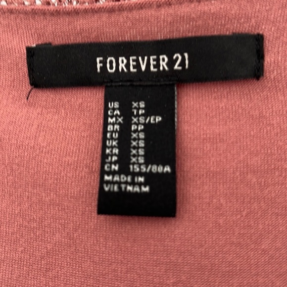 NWT Forever 21 Pink Lace Size XS - Picture 3 of 4